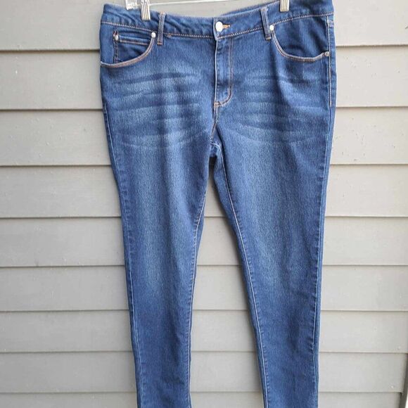 Tahari Jeans size 16 / 33 - Picture 1 of 14
